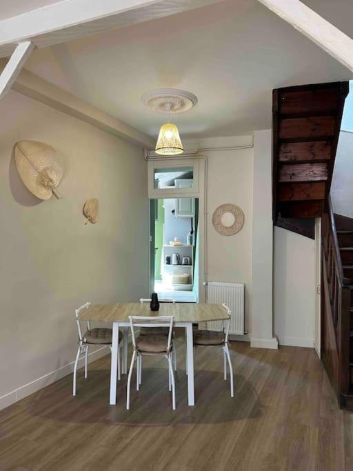 Downtown Cozy - 4 Pl - Hébergement de vacances