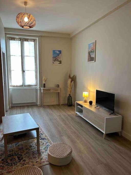 Downtown Cozy - 4 Pl - Hébergement de vacances Château-Gontier